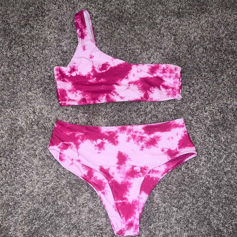 One Shoulder, mildly cheeky Shein bikini. Size L in top and bottoms